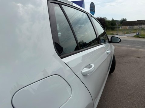 Volkswagen Golf 1.4 TSI BlueMotion Tech SE Euro 5 (s/s) 5dr 28