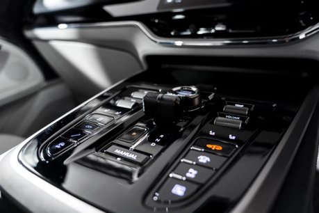 Aston Martin DBX 707 V8. VAT Q. Q PAINTWORK. 40K IN OPTIONS. DUOTONE INTERIOR. H & C SEATS. 32