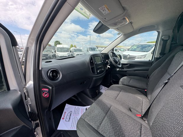 Mercedes-Benz Vito AUTO LWB L2H1 Low Roof Progressive 114 Camera EURO 6 12