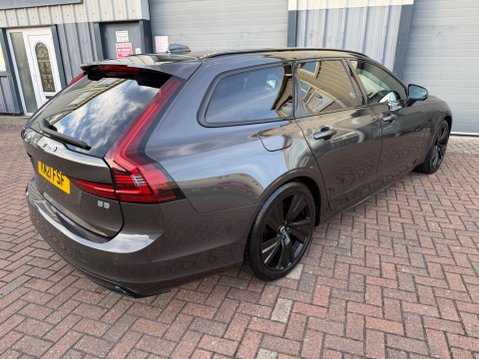 Volvo V90 2.0 B5 MHEV R-Design Auto Euro 6 (s/s) 5dr 2
