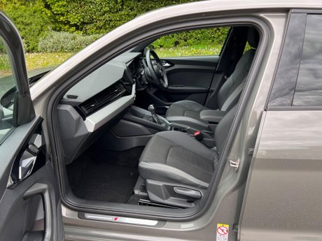 Audi A1 1.0 TFSI 30 S line Sportback S Tronic Euro 6 (s/s) 5dr 36