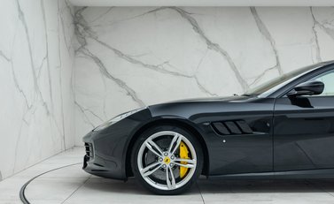 Ferrari GTC4 Lusso V12 34