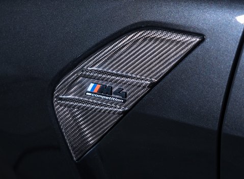 BMW M4 COMPETITION M XDRIVE 34