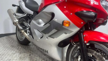Triumph TT 2001 ONLY 9K NEW MOT 600CC INLINE 4 SPORTS BIKE 26