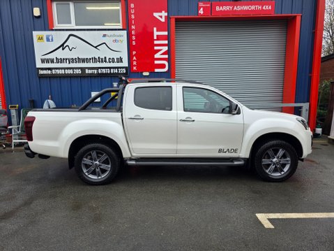 Isuzu D-Max BLADE DCB Auto 4