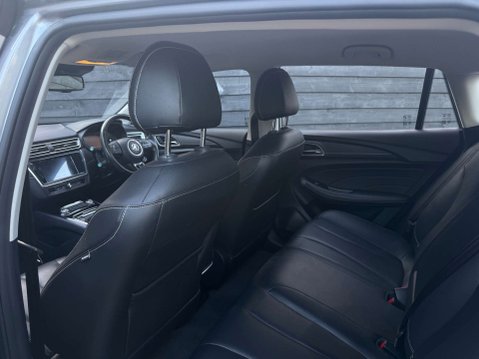 MG 5 MG5 Exclusive EV 5dr 41