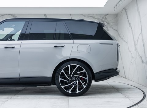 Land Rover Range Rover P510e SV 37