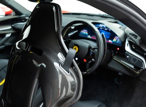 Ferrari SF90 Stradale 8