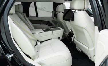 Land Rover Range Rover P530 First Edition 11