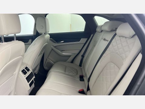 Jaguar F-Pace 2.0 F-PACE HSE D MHEV AWD Auto 4WD 5dr 5