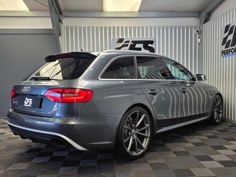 Audi RS4 4.2 FSI V8 Estate 5dr Petrol S Tronic quattro Euro 5 (450 ps) 6