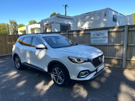 MG HS 1.5 EXCLUSIVE DCT 5 Dr AUTOMATIC 2