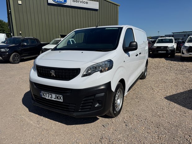 Peugeot Expert MWB L2H1 Low Roof Professional Premium Plus 3100 Air Con EURO 6 2