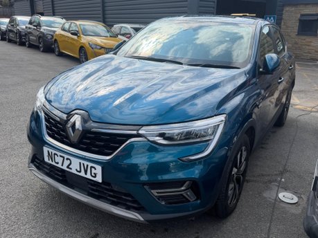 Renault Arkana ICONIC E-TECH 3