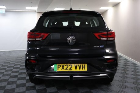 MG ZS TROPHY 8