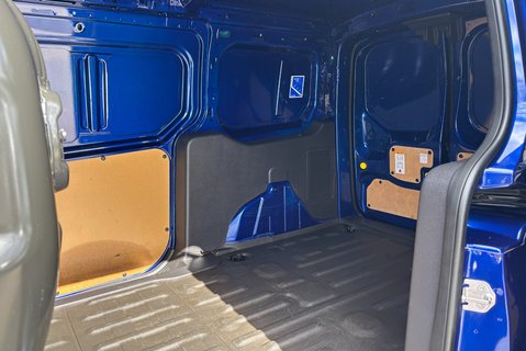 Ford Transit Connect 240 L2 120ps Limited Panel Van - No VAT 9
