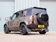 Land Rover Defender 110 D300 X-DYNAMIC HSE 7 SEATER  PRICE MATCH OFFER PREMIUM COLOUR  8