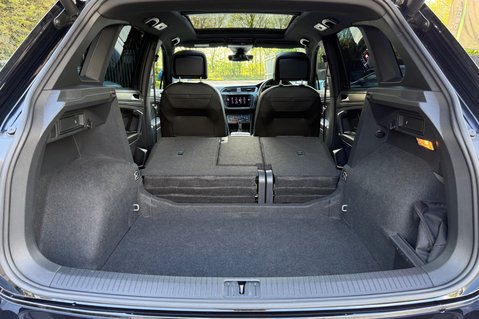 Volkswagen Tiguan R-LINE TDI DSG - RARE LEATHER INTERIOR - APPLE CAR PLAY -CAMERA 63
