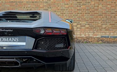 Lamborghini Aventador LP 700-4 Pirelli Edition 12
