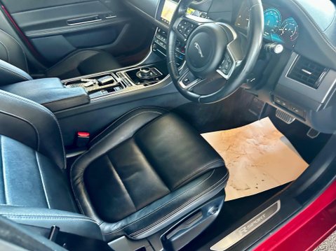 Jaguar XF 2.0d R-Sport Auto AWD Euro 6 (s/s) 4dr 29