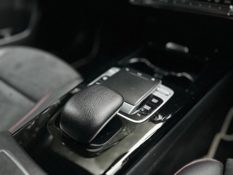 Mercedes-Benz A Class A 200 AMG LINE PREMIUM 26