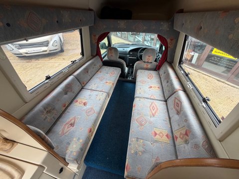 Romahome Duo OUTLOOK R20 HI MODEL 2 BERTH CAMPER VAN 16