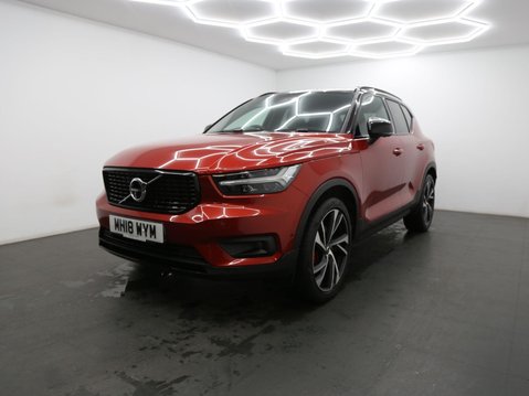 Volvo XC40 2.0 D4 First Edition Auto AWD Euro 6 (s/s) 5dr 3
