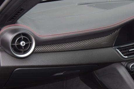 Alfa Romeo Giulia V6 BITURBO QUADRIFOGLIO 24