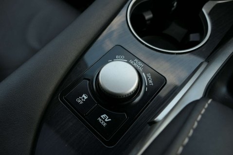 Lexus RX 3.5 RX 450H Luxury CVT 4WD 5dr 25