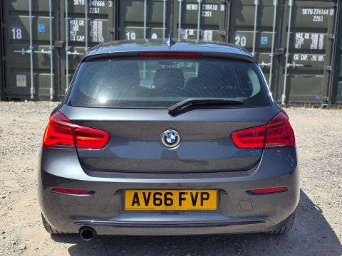 2016 BMW 1 Series thumbnail 10
