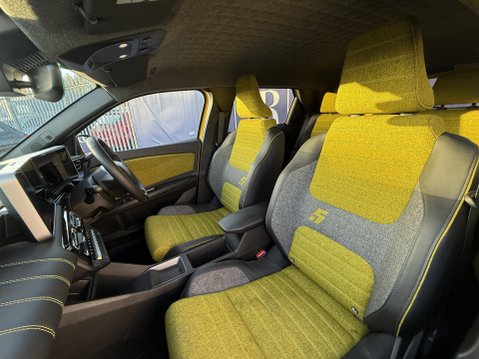 Renault 5 comfort range 52kWh iconic five Hatchback 5dr Electric Auto (150 ps) 26