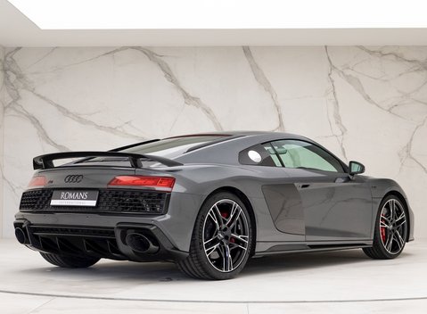 Audi R8 V10 Performance Carbon Black 3