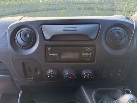 Renault Trucks Uk Master 2.3 Master 35 MWB 13