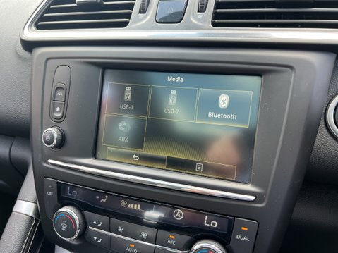 Renault Kadjar 1.5 dCi Signature Nav SUV 5dr Diesel EDC Euro 6 (s/s) (110 ps) 31