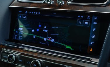 Bentley Bentayga V8 First Edition 26