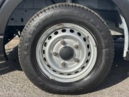 Ford Transit 310 L2 H2 Leader with Air Con / Sat Nav / Heated Seats 33