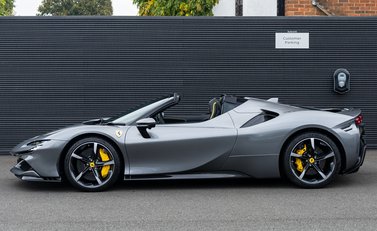 Ferrari SF90 SPIDER 3