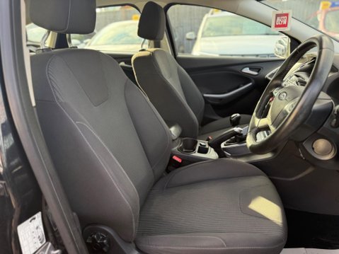Ford Focus 1.0T EcoBoost Titanium Euro 5 (s/s) 5dr 15
