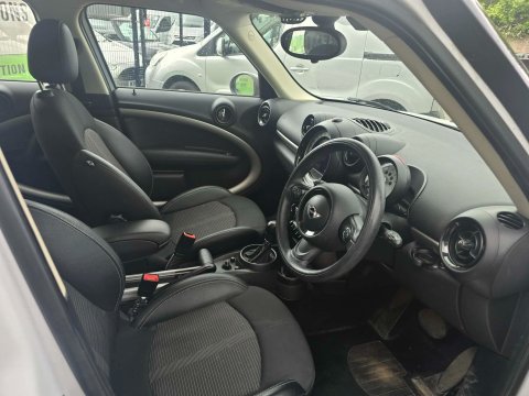 Mini Countryman COOPER D ALL4 6
