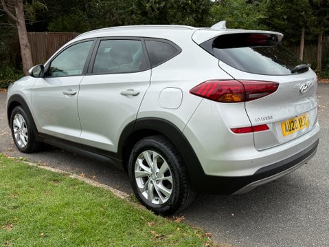 Hyundai TUCSON T-GDI SE NAV AUTO 8