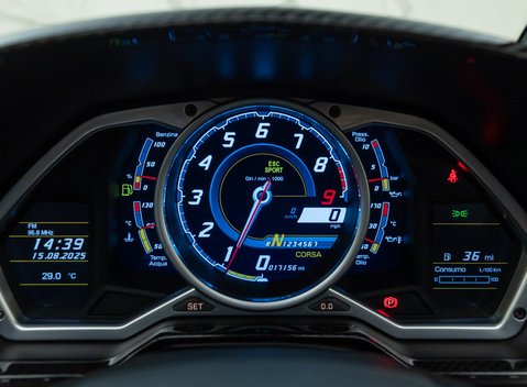 Lamborghini Aventador LP 700-4 ROADSTER 22