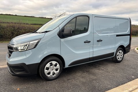 Renault Trafic SL28 Business Plus 130 ps dCi - Twin Side Loading Doors 1