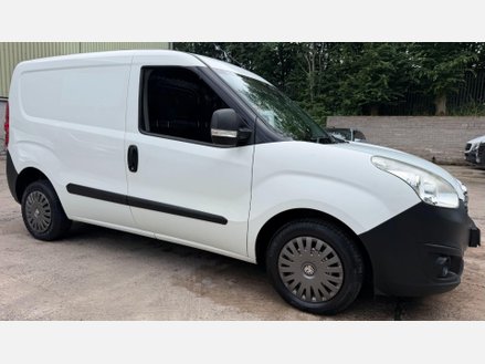 Vauxhall Combo 1.3 CDTi 2000 ecoFLEX 16v Panel Van 3dr Diesel Manual FWD L1 H1 (126 g/km,