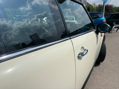 Mini Hatch 1.6 Cooper Steptronic Euro 4 3dr 27