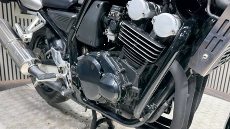 Yamaha FZS FAZER 2000 ONLY 14K VERY CLEAN PROJECT BIKE 600CC COMMUTER 19