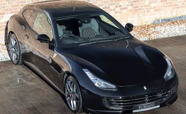 Ferrari GTC4 Lusso 8