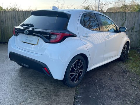 Toyota Yaris 1.5 VVT-h Design E-CVT Euro 6 (s/s) 5dr 10
