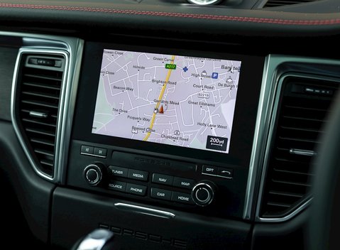 Porsche Macan GTS 19