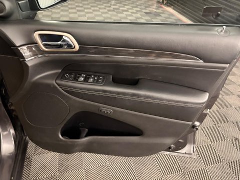 Jeep Grand Cherokee 3.0 V6 CRD Overland Auto 4WD Euro 6 5dr 32