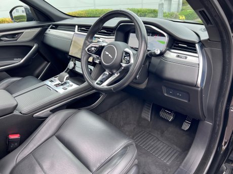 Jaguar F-Pace 2.0 D200 MHEV R-Dynamic SE Auto AWD Euro 6 (s/s) 5dr 19